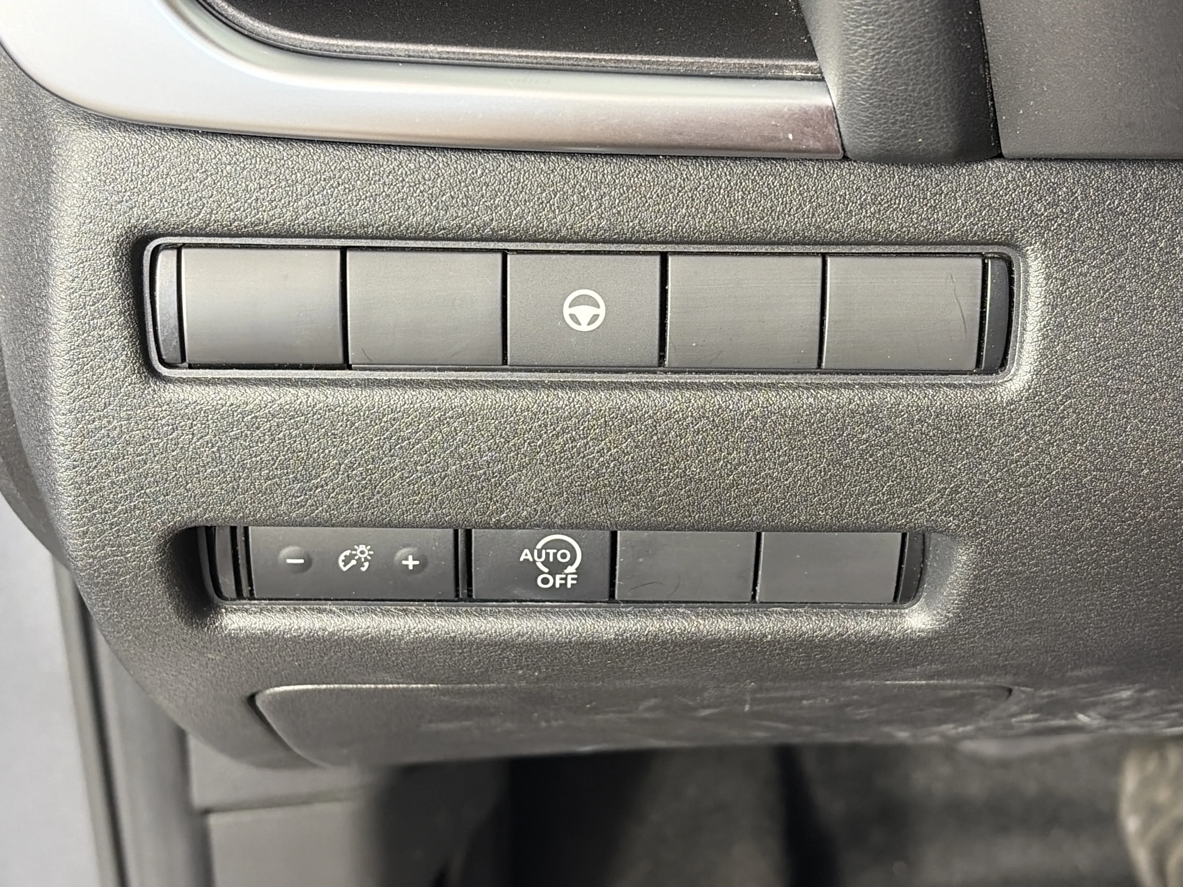 Used 2023 Gun Metallic Nissan SV image 27
