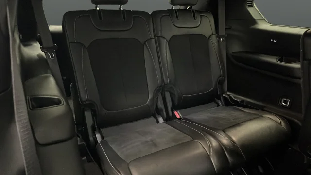 Used 2024 Gray Metallic Jeep Altitude image 26