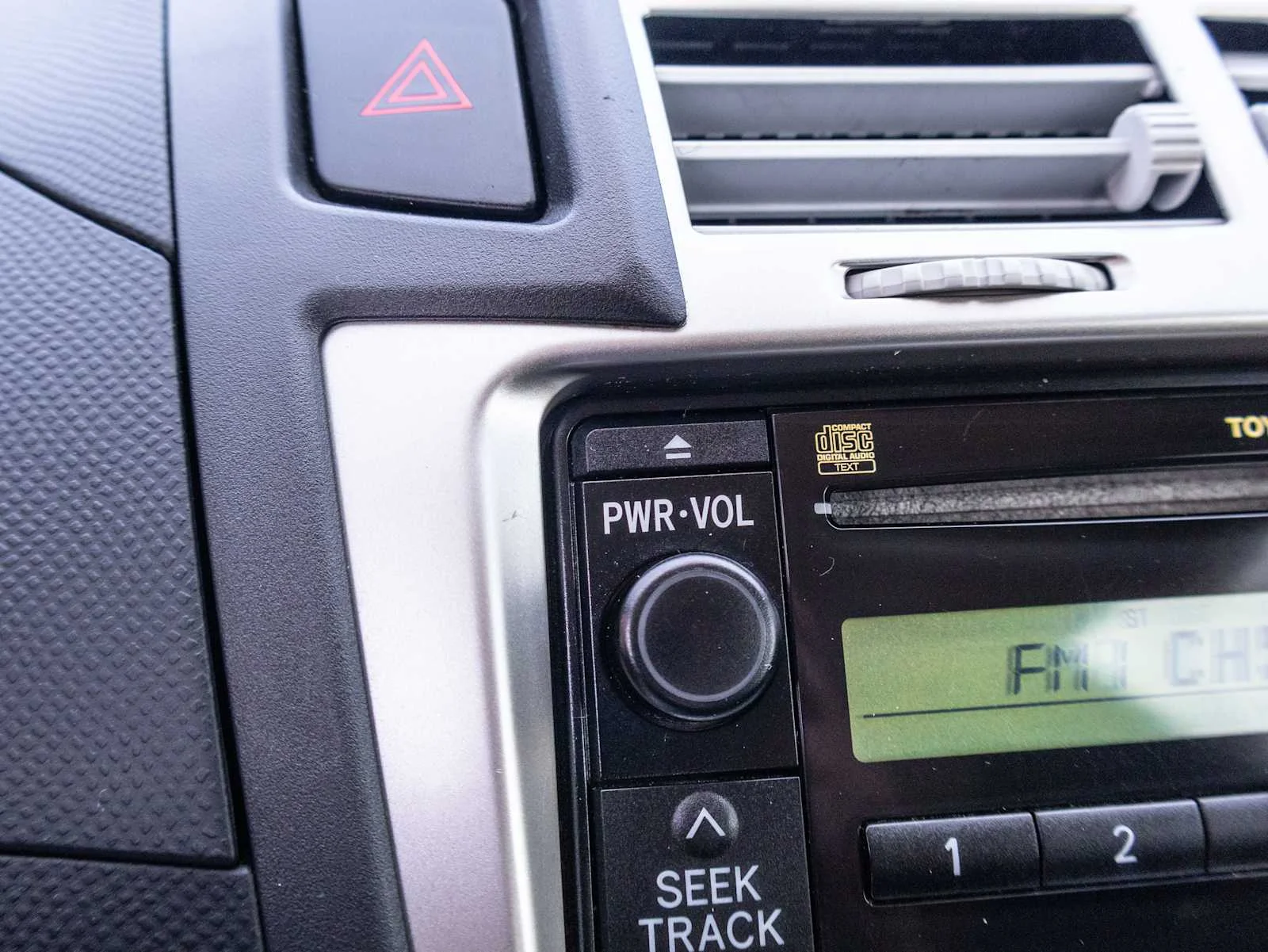 Used 2008 Polar White Toyota  image 37