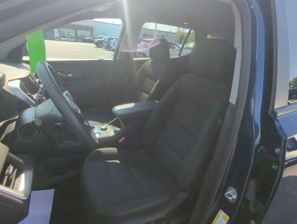 Used 2023 Blue GMC SLE image 11