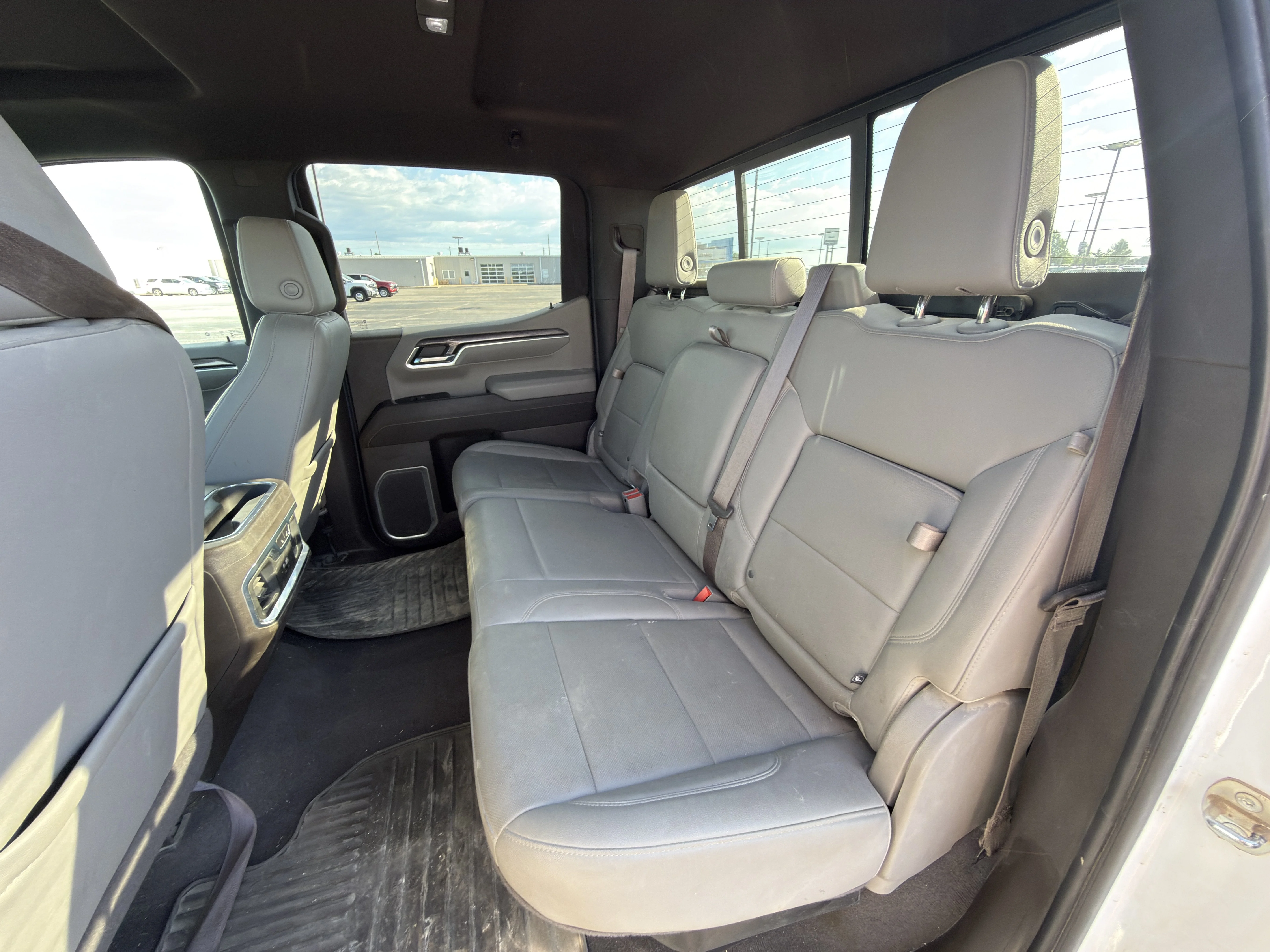 Used 2022 Summit White Chevrolet LTZ image 7