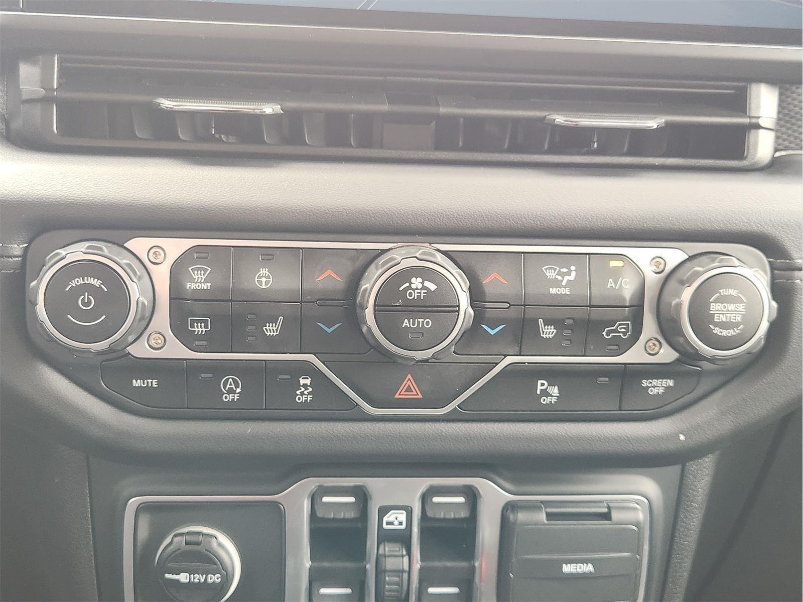 2025 Jeep Wrangler photo 20 of 34