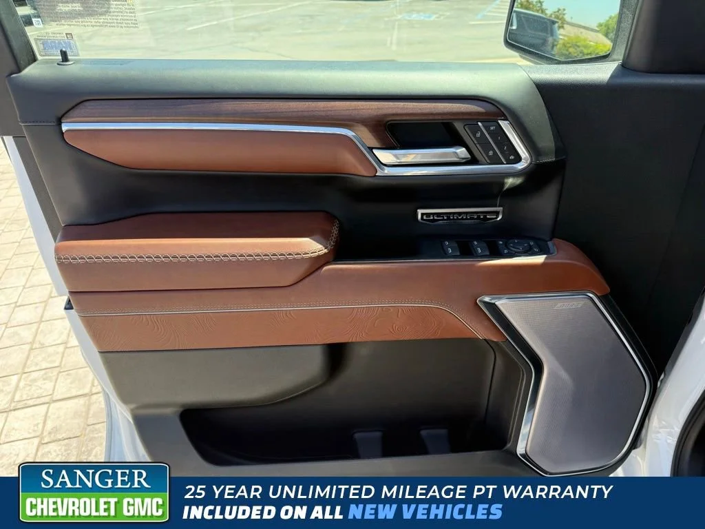 Used 2023 White Frost Tricoat GMC Denali Ultimate image 32
