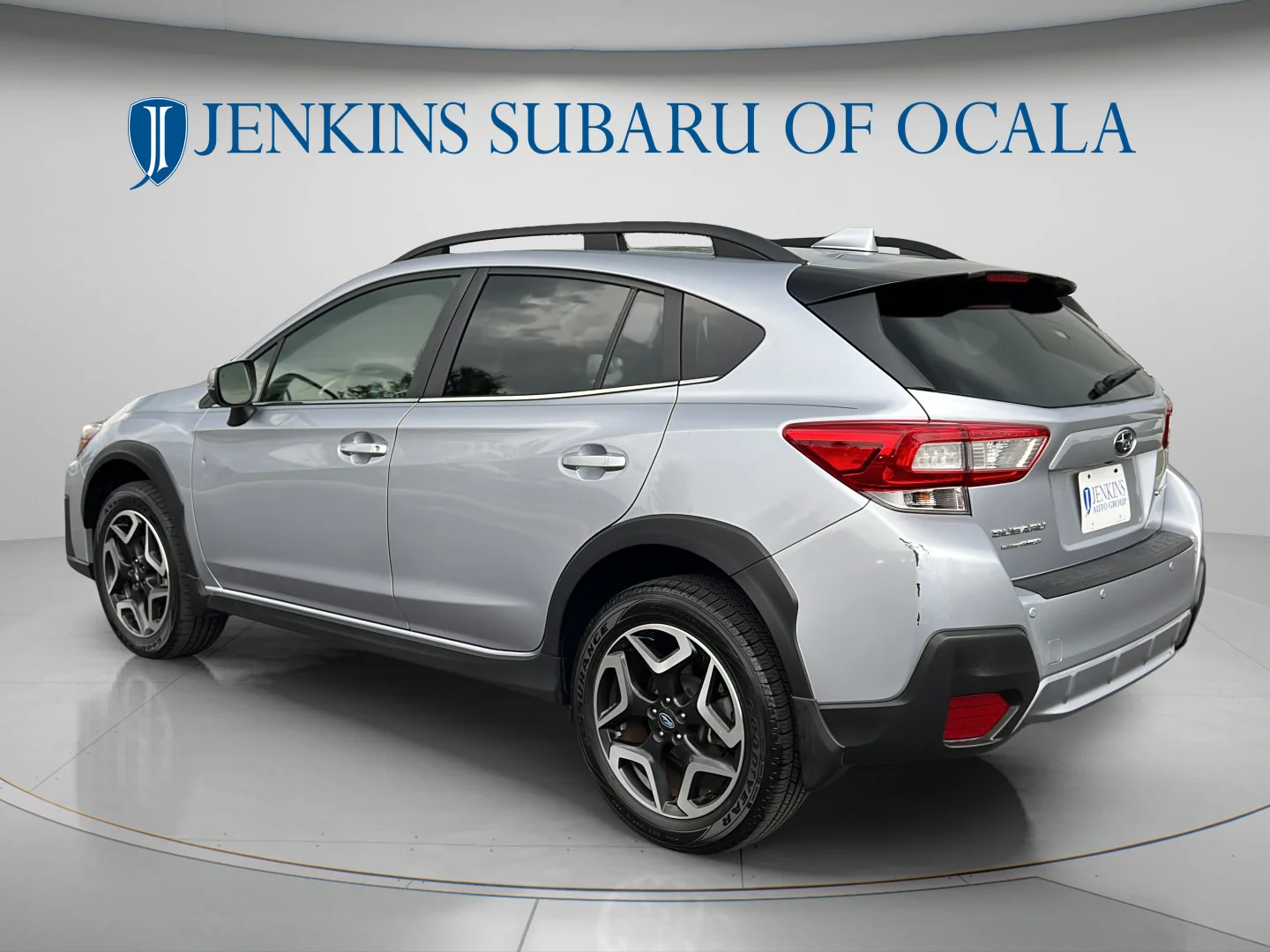 Used 2019 Ice Silver Metallic Subaru Limited image 5