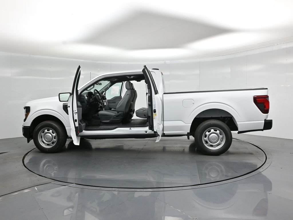 New 2026 Oxford White Ford XL image 28