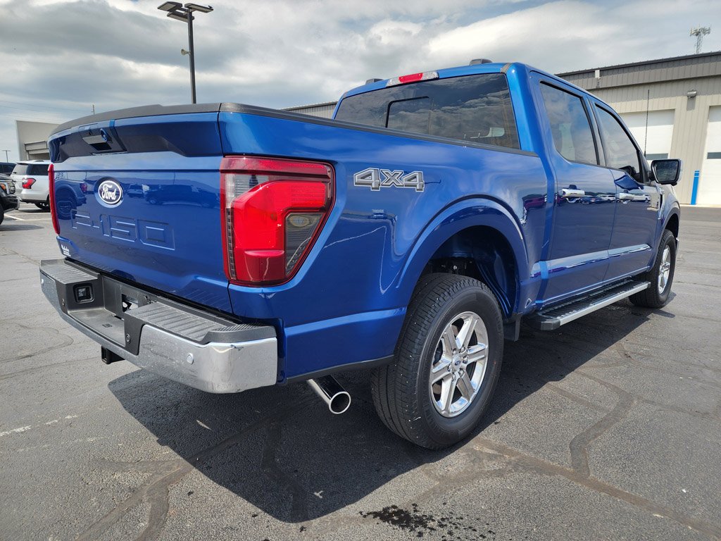 Used 2024 Atlas Blue Metallic Ford XLT image 5