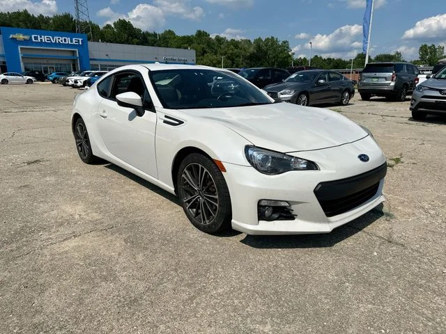 Used 2016 White Subaru Limited image 11