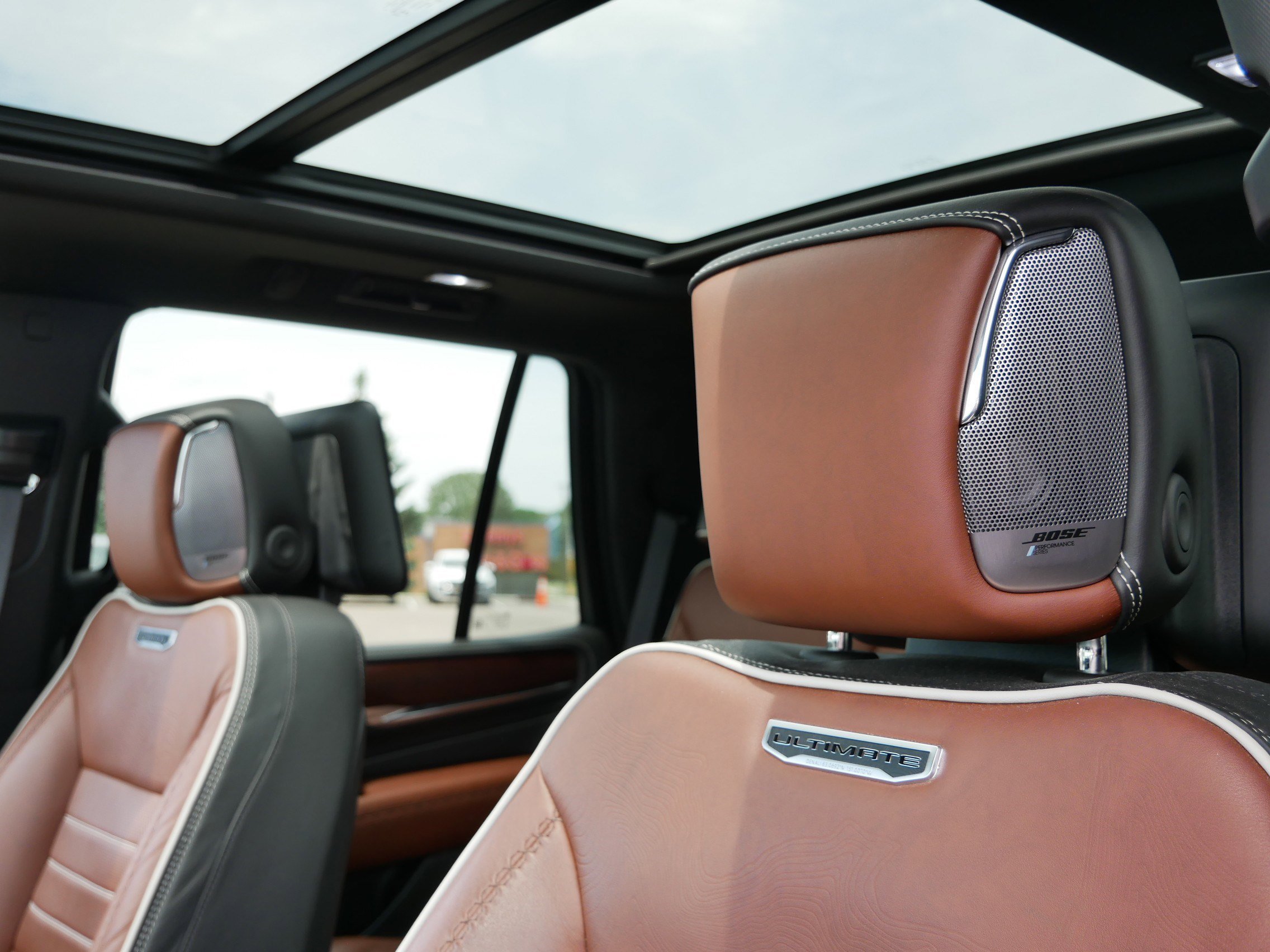 2024 GMC Yukon Denali Ultimate - Photo 22