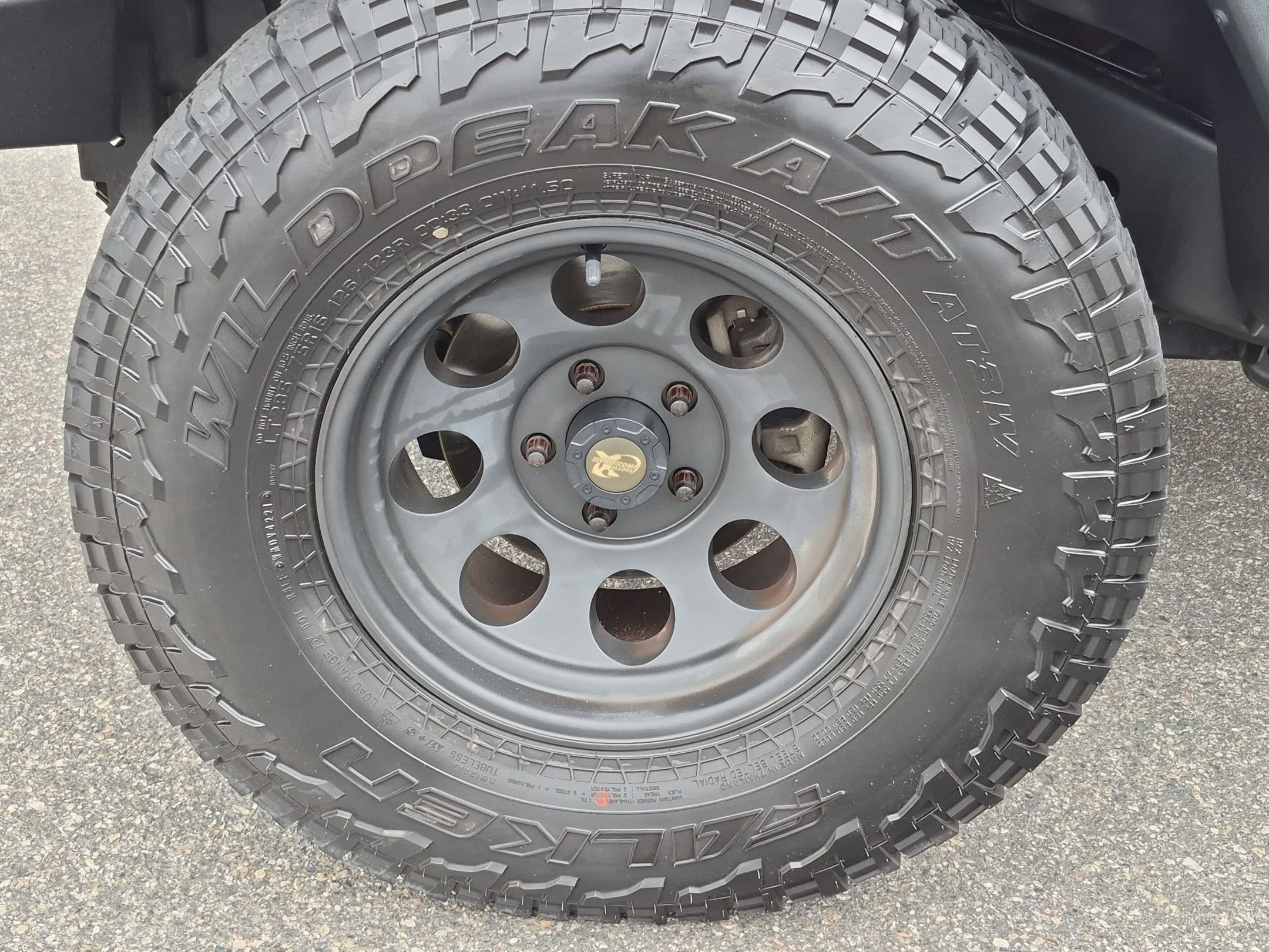 Used 2015 Bright White Clearcoat Jeep Sport image 12