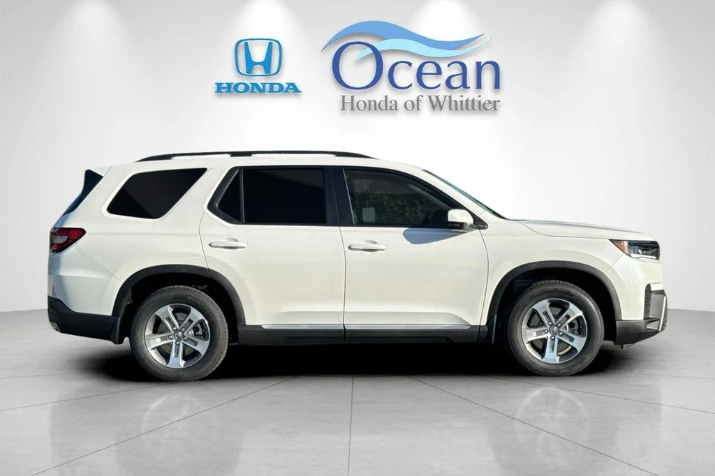 New 2026 Platinum White Pearl Honda EX-L image 3