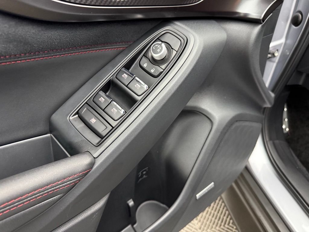Used 2024 Ice Silver Metallic Subaru TR image 17