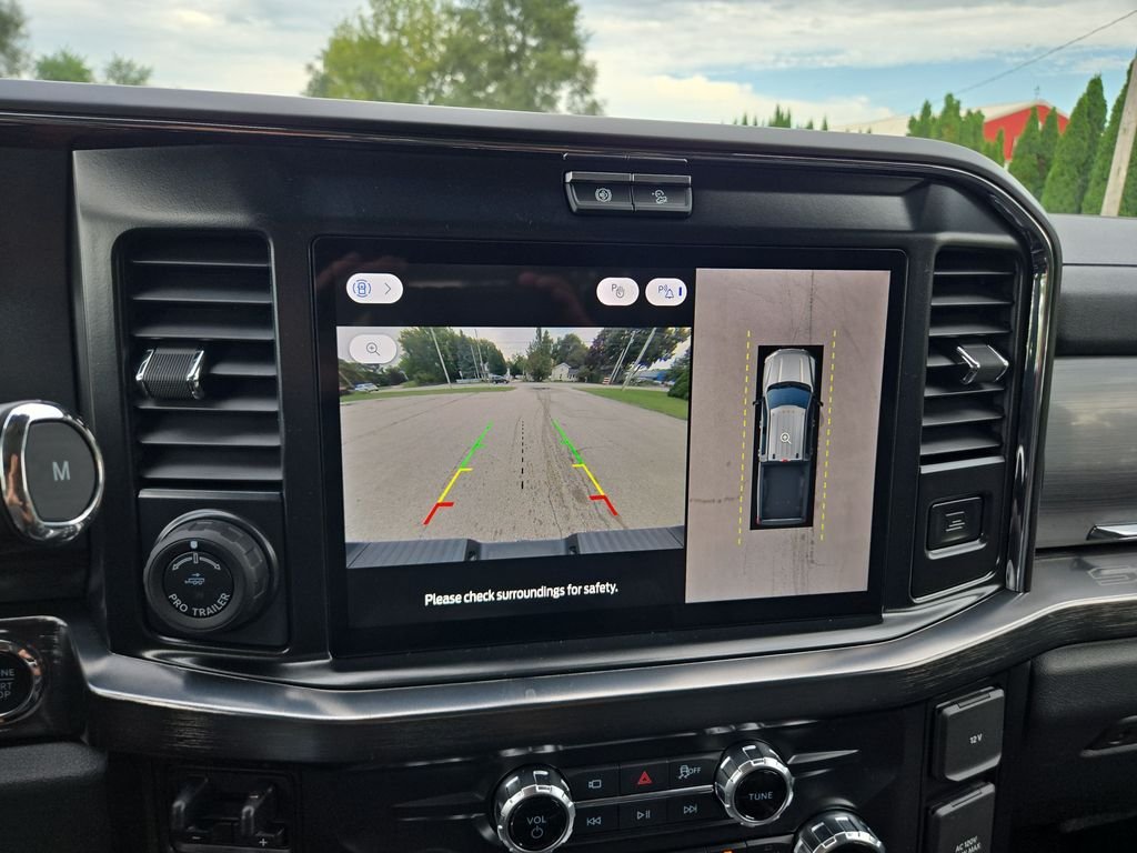 New 2026 Agate Black Metallic Ford F-250® Lariat® image 16