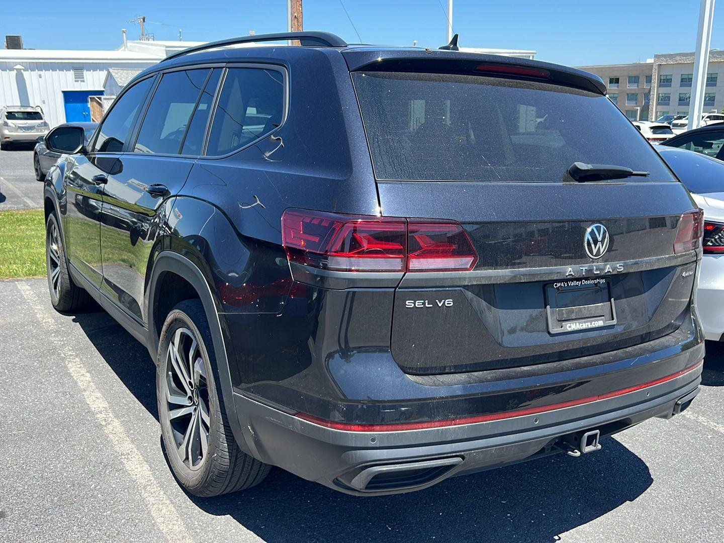 Used 2023 Deep Black Pearl Volkswagen 3.6L V6 SEL image 5