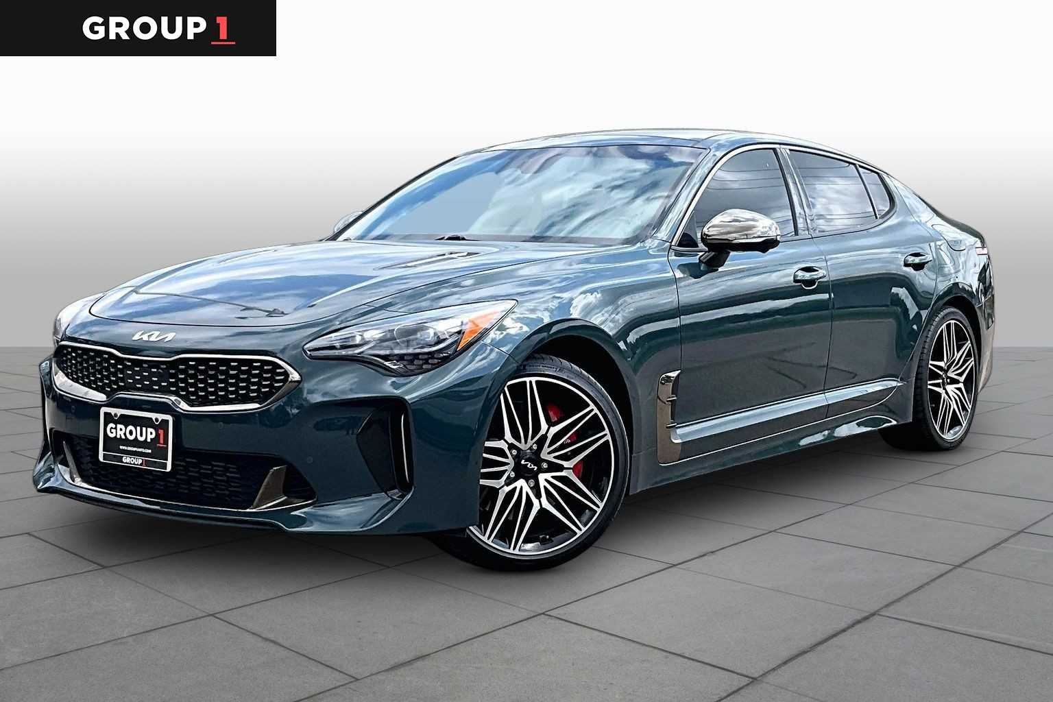 2023 Kia Stinger GT2's photo