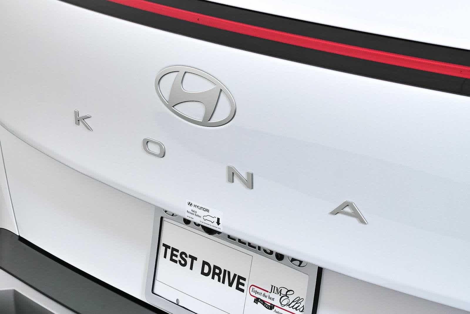 New 2026 Atlas White Hyundai Limited FWD image 12