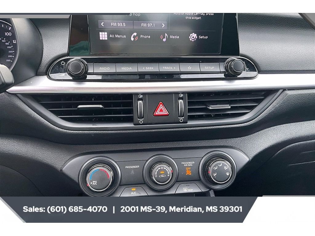 2023 Kia Forte LXS - Photo 22