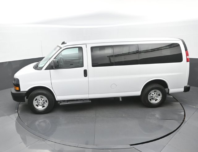 Used 2022 Summit White Chevrolet LS image 27