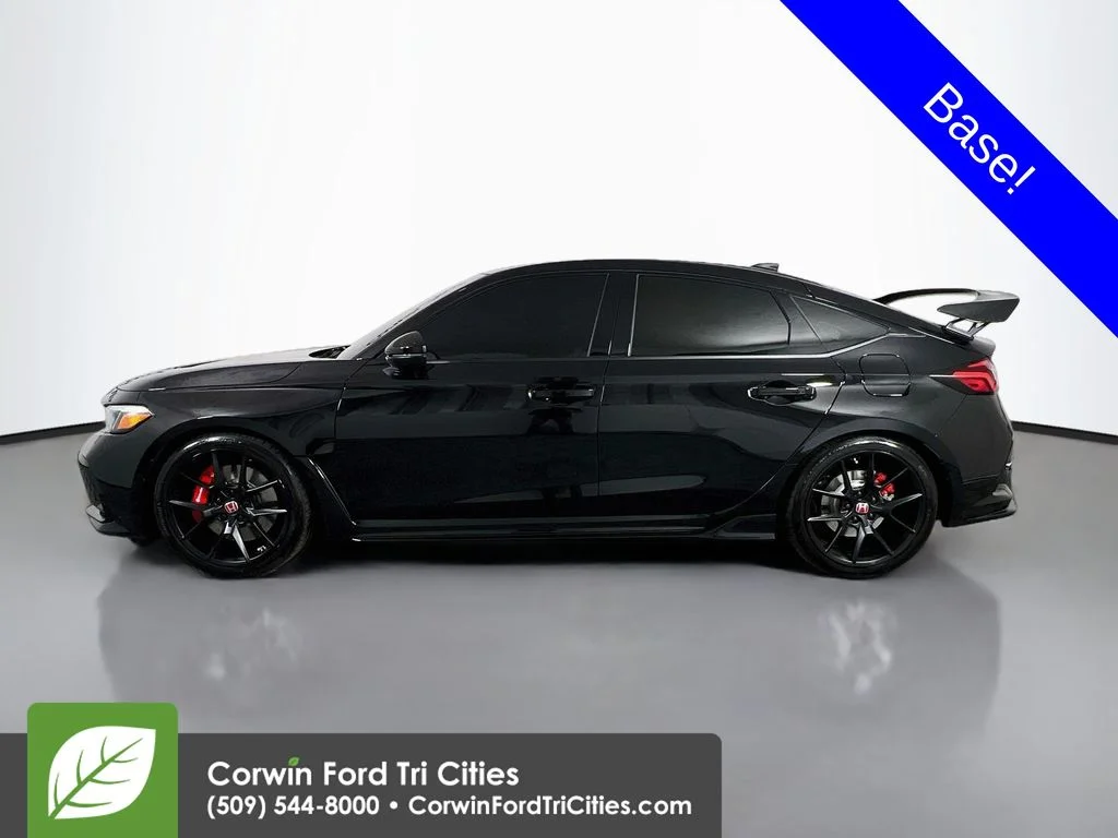 Used 2025 Crystal Black Pearl Honda  image 6