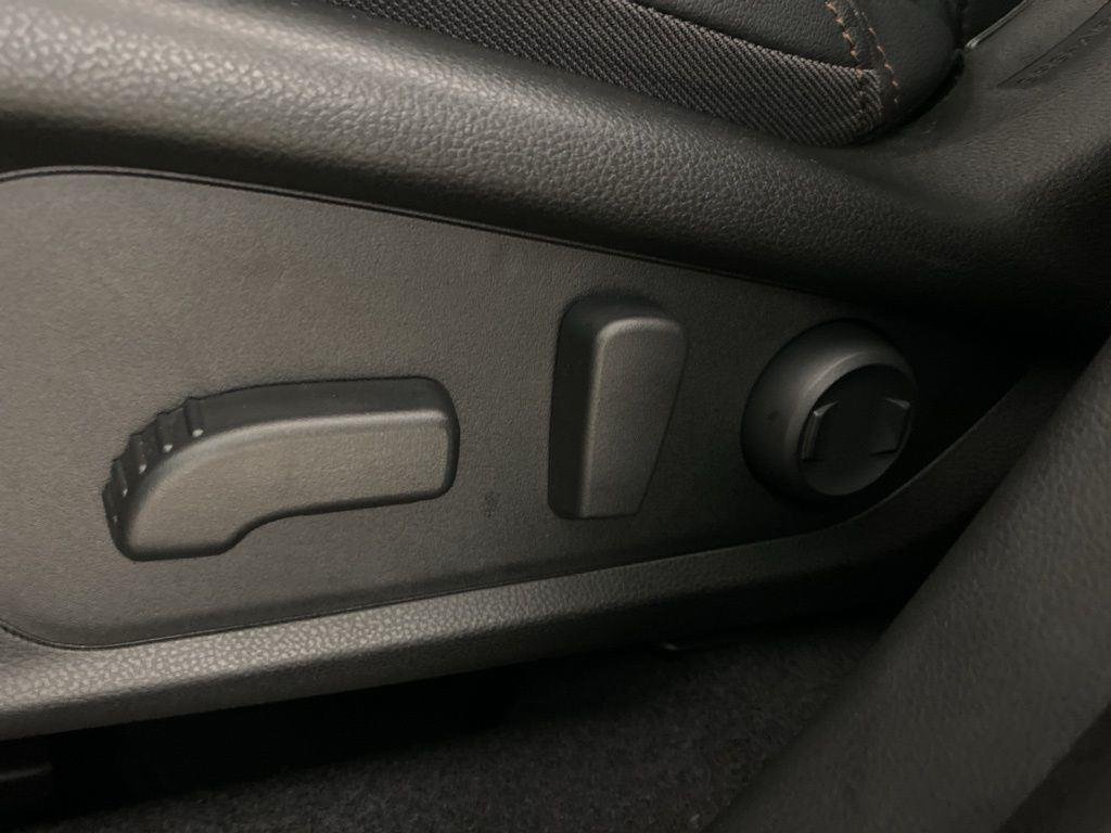 New 2025 Crystal Black Silica Subaru Touring image 27