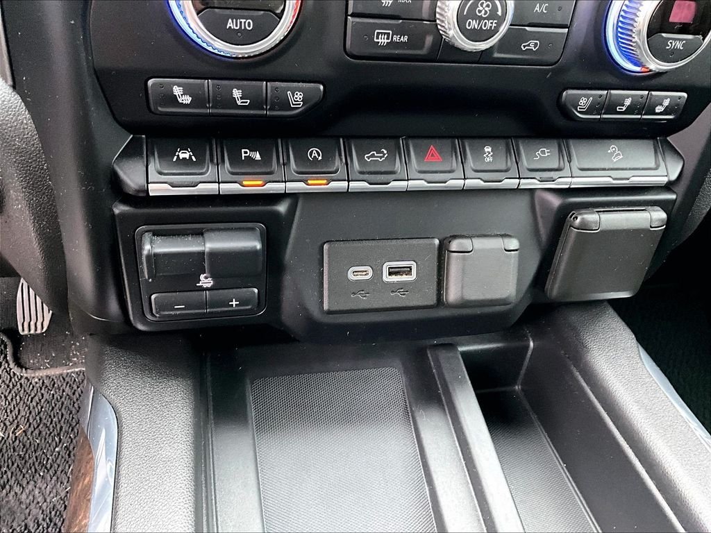 Used 2020 White Frost Tricoat GMC Denali image 26