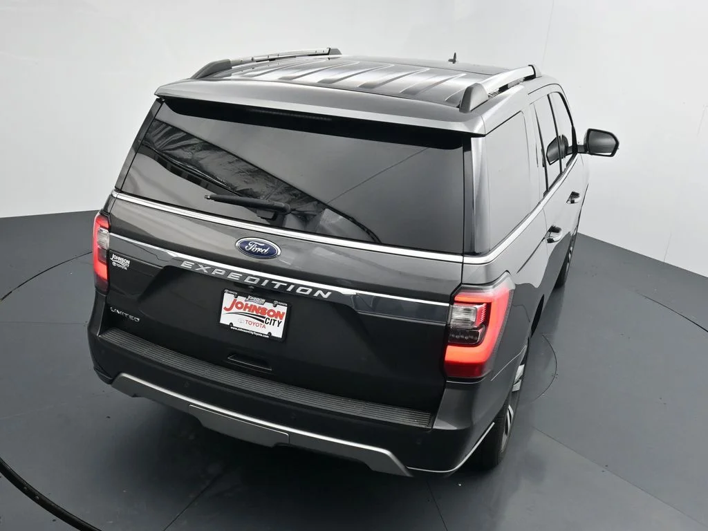 Used 2021 Gray Ford Limited image 25