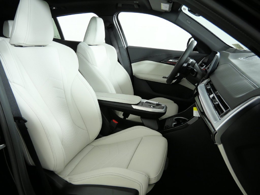 New 2027 Black Sapphire Metallic BMW xDrive28i image 22