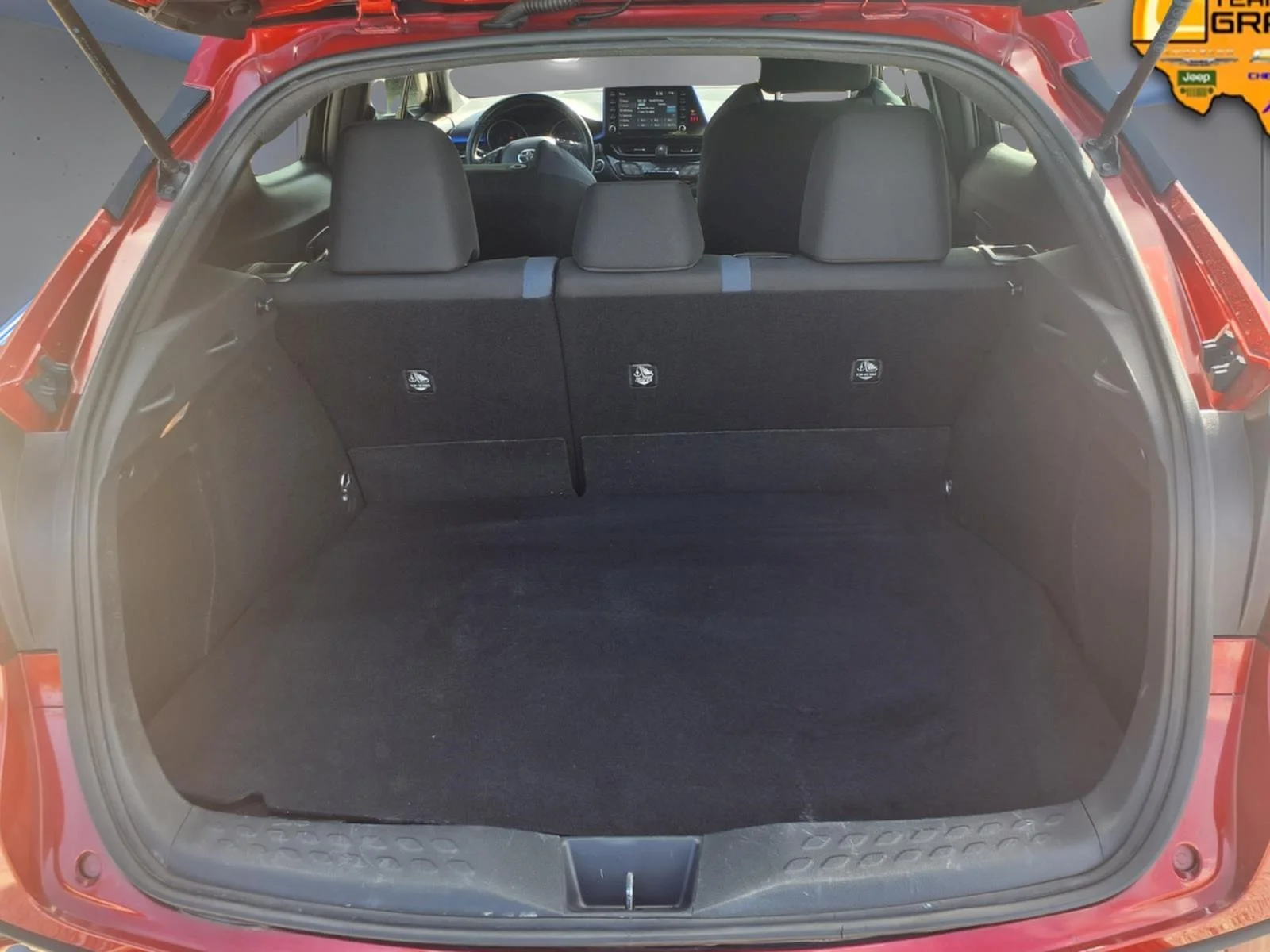Used 2021 Red Toyota XLE image 9