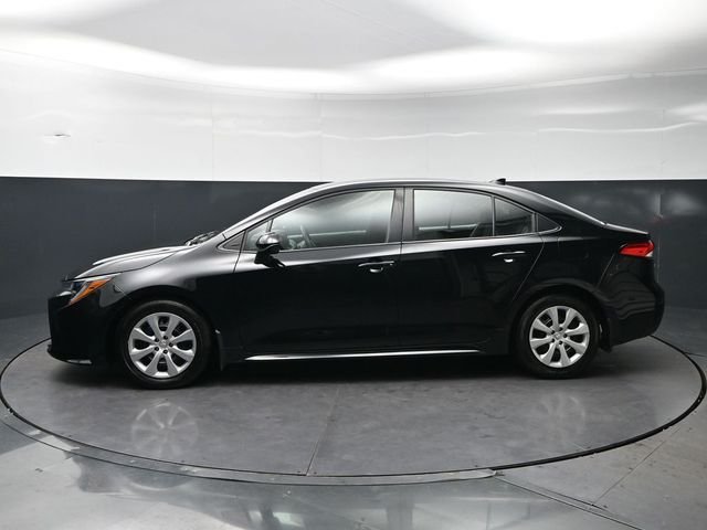 Used 2025 Midnight Black Metallic Toyota LE image 8