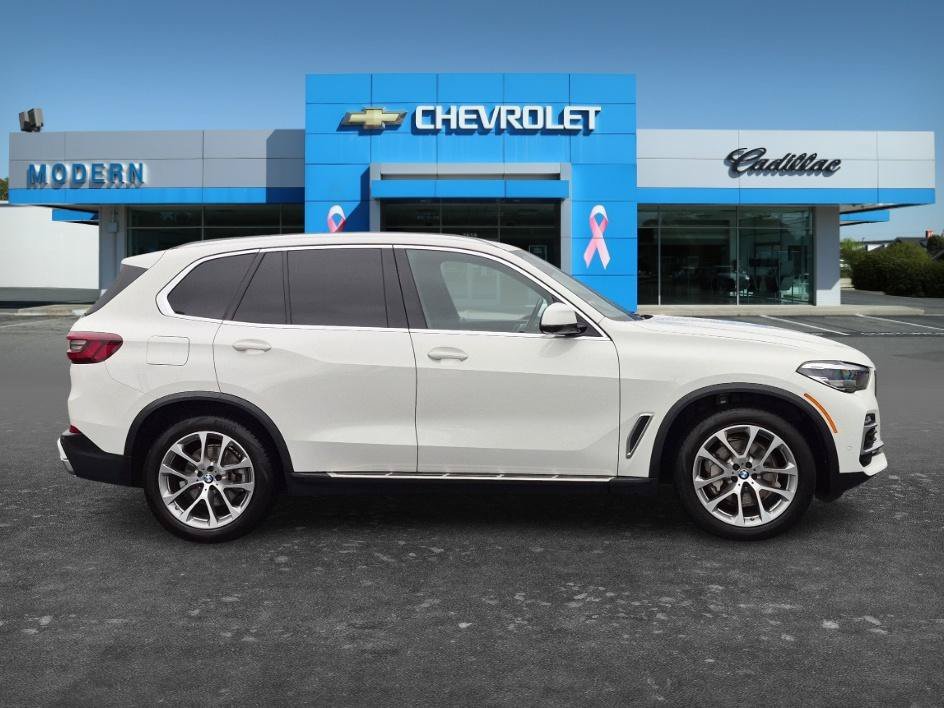 Used 2021 Alpine White BMW xDrive40i image 6