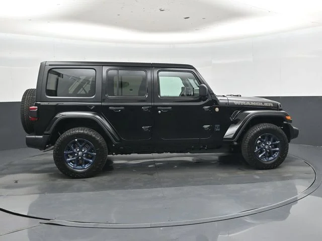 New 2026 Black Clear-Coat Exterior Paint Jeep 85th Anniversary Edition image 2