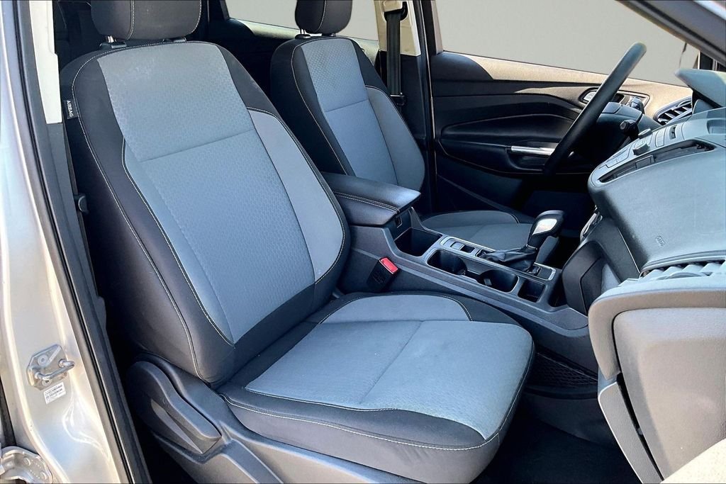 Used 2018 Silver Ford SE image 7