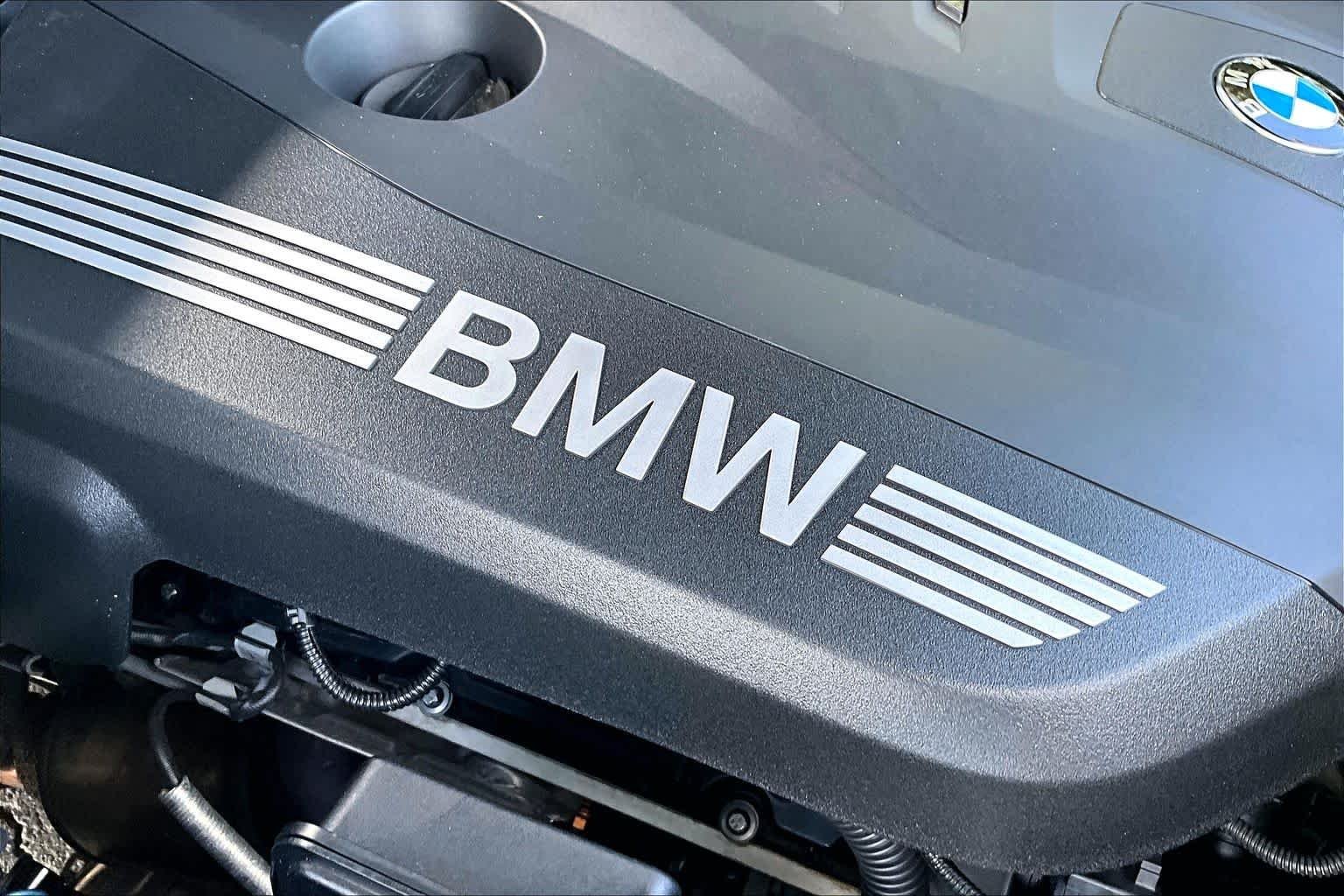 Used 2024 Blue Ridge Mountain Metallic BMW xDrive40i image 33