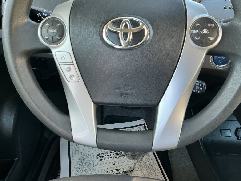 Used 2015 Silver Toyota Three image 24