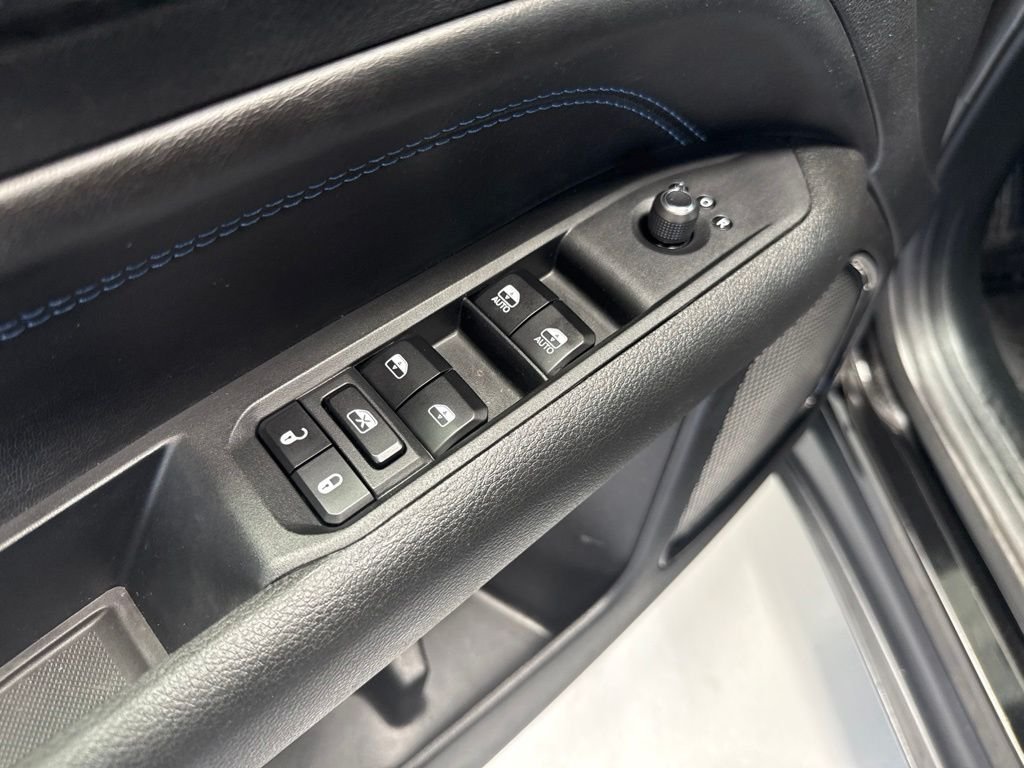 Used 2025 Black Jeep Latitude image 14