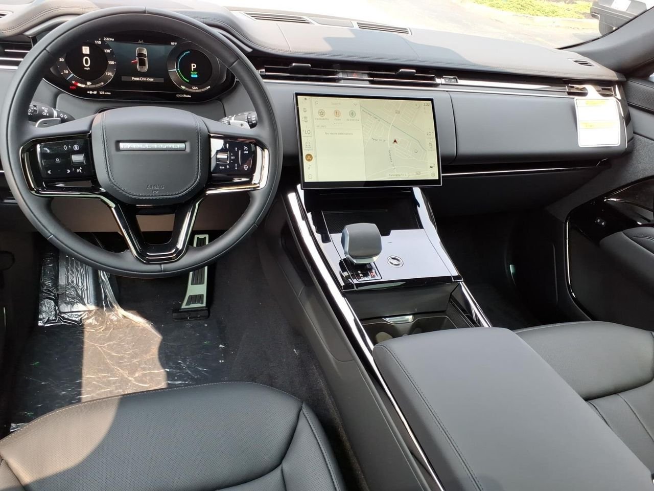 New 2026 Ostuni Pearl White LAND ROVER Dynamic SE image 6