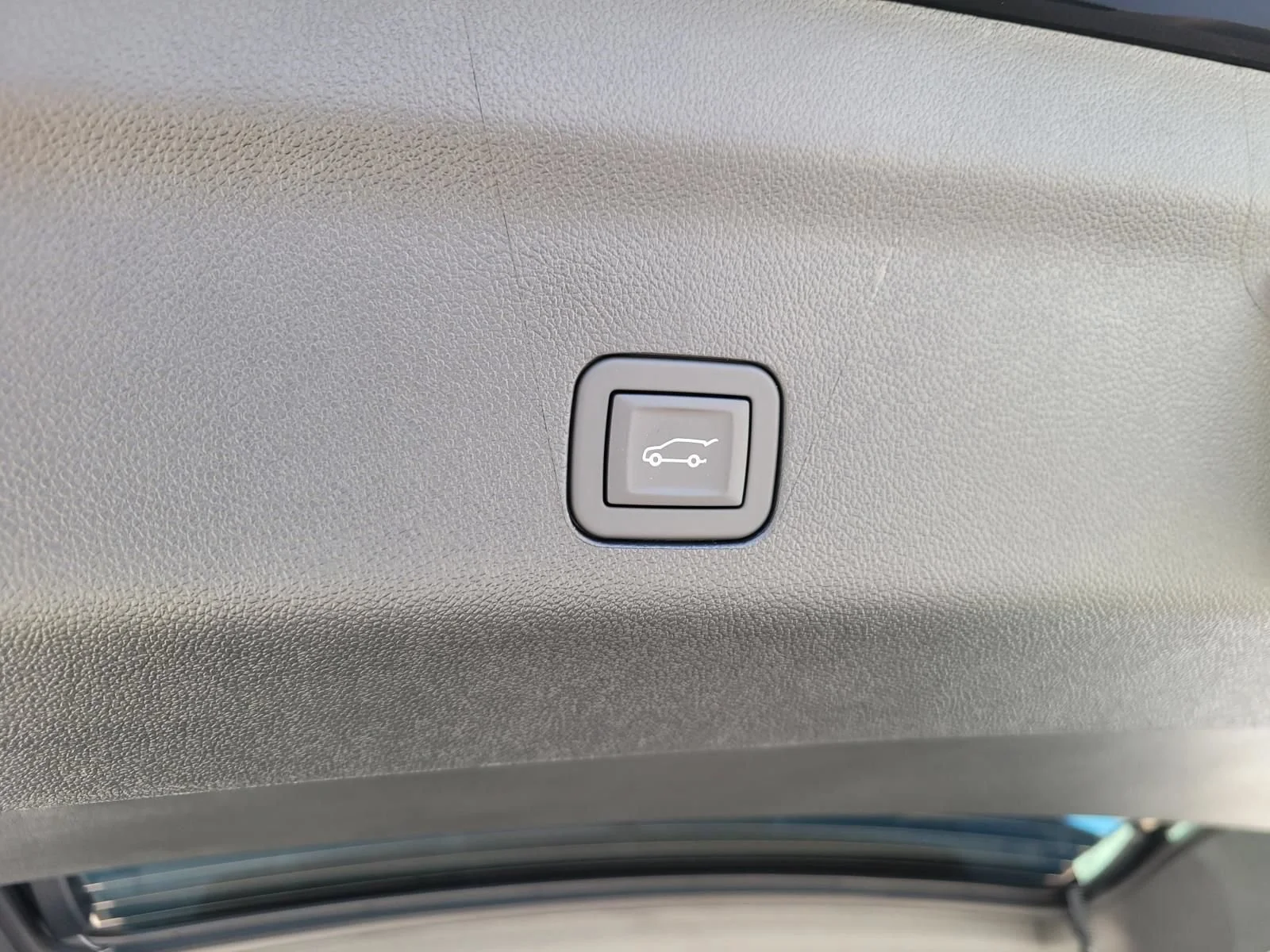 2026 Chevrolet Tahoe Premier - Photo 9