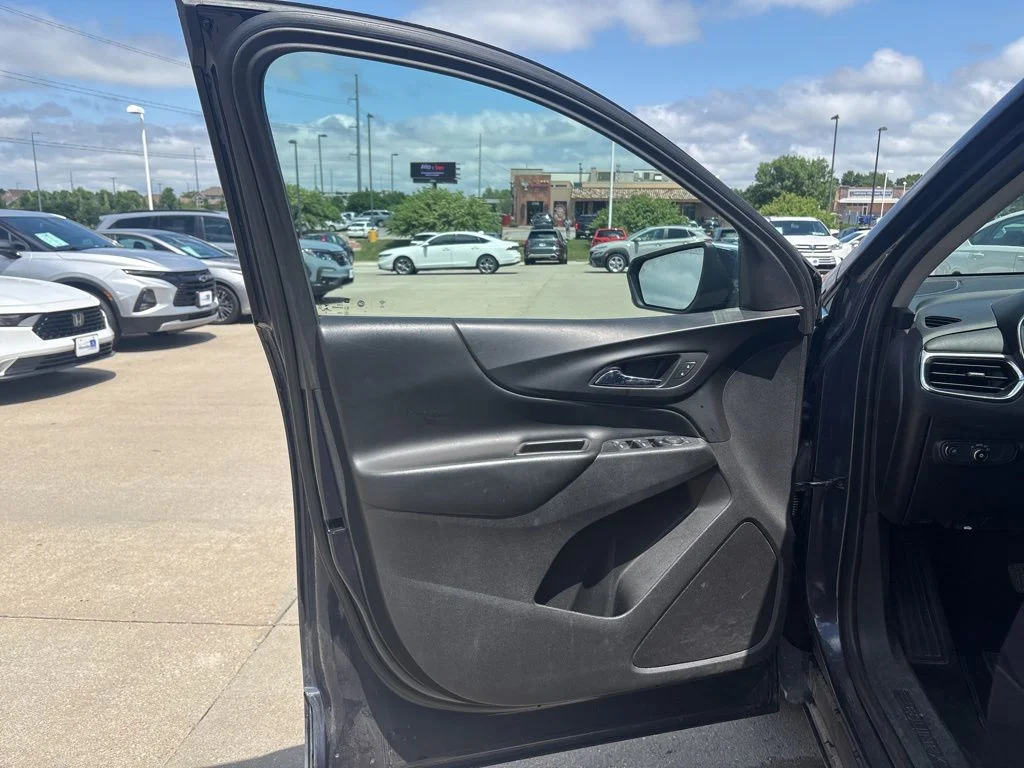 Used 2019 Blue Chevrolet LT image 9