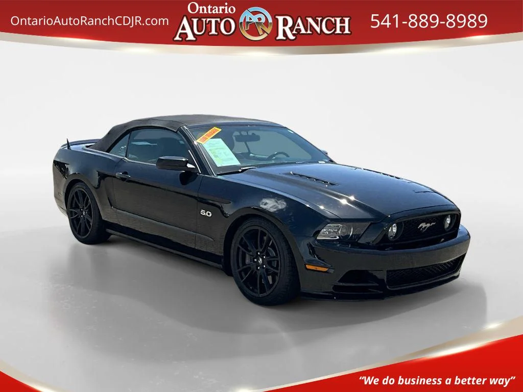 2014 Ford Mustang GT Convertible's photo