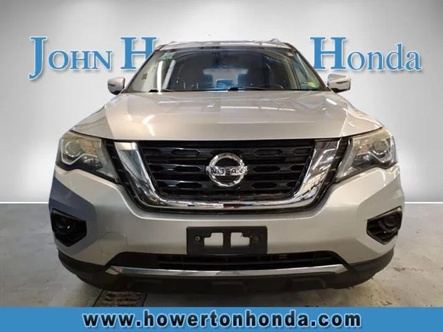Used 2019 Silver Nissan S image 4