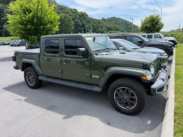 Used 2022 Green Jeep Overland image 14