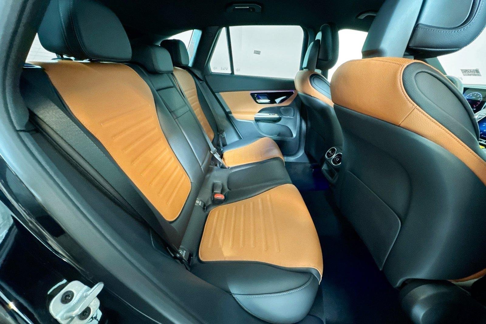 New 2026 Black Mercedes-Benz GLC 300 image 24