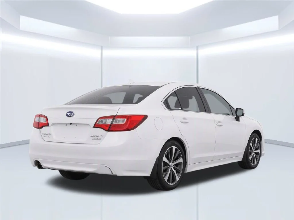 Used 2017 White Subaru 2.5i image 4