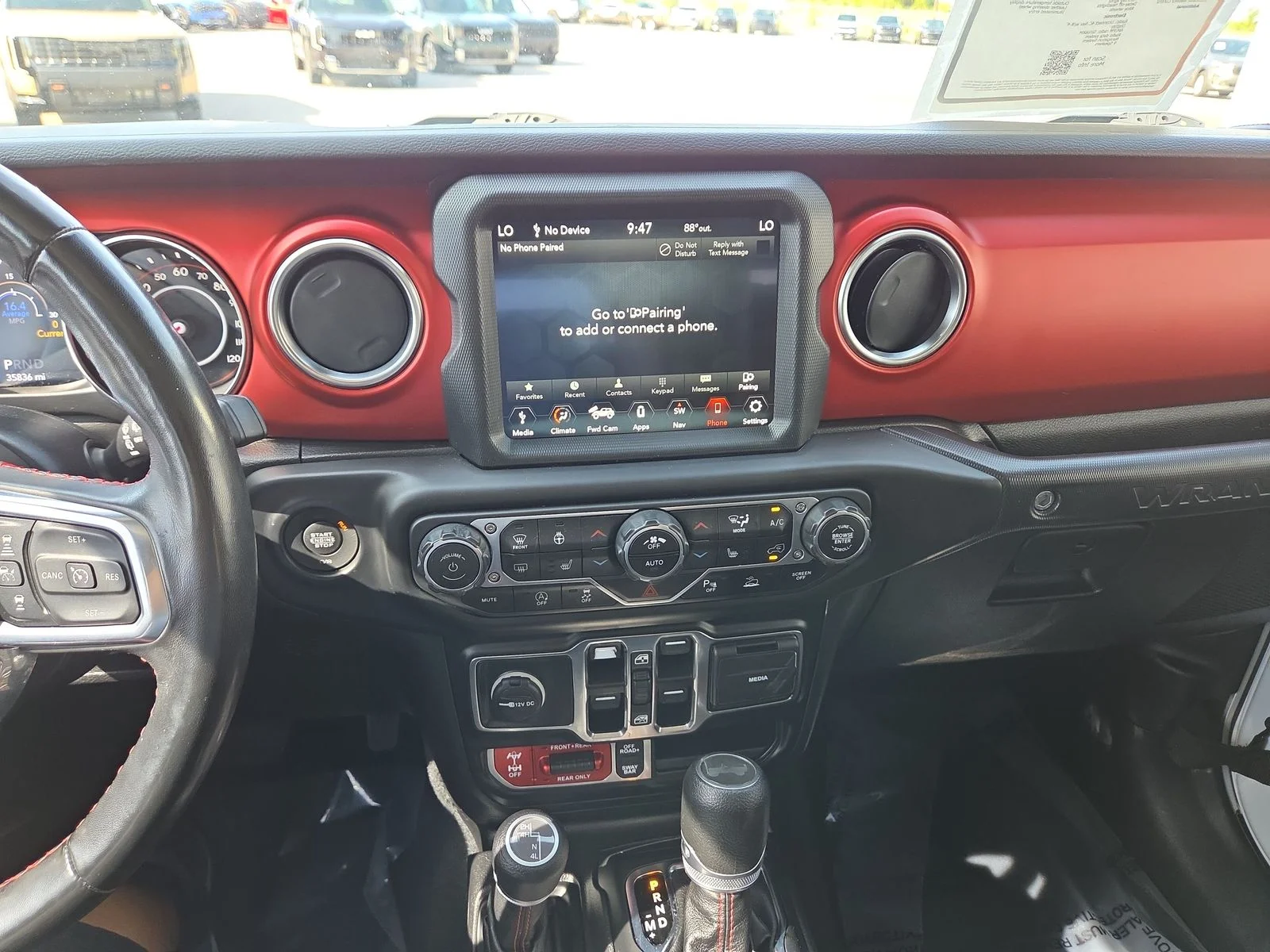 Used 2022 Bright White Clearcoat Jeep Unlimited Rubicon image 17