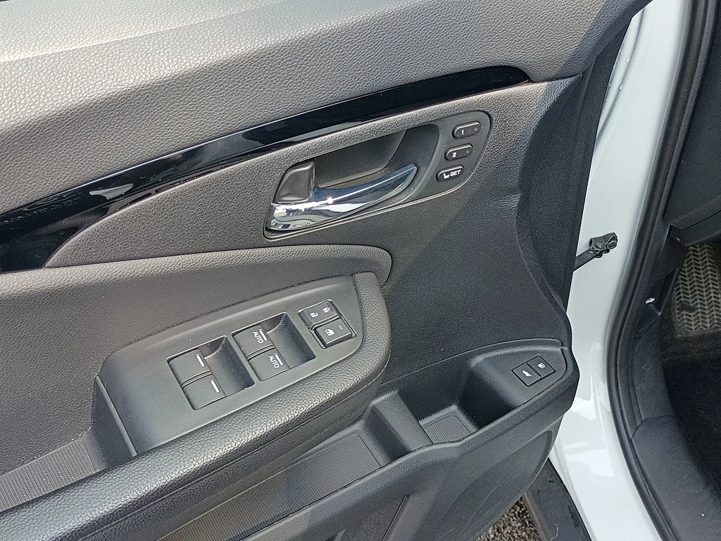 Certified Used 2021 WHITE Honda Elite image 22