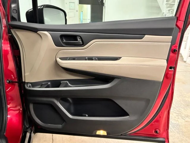 Used 2024 Red Honda EX-L image 22