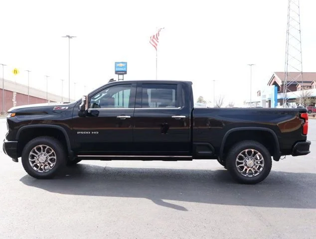 2026 Chevrolet Silverado 2500 HD LTZ - Photo 35