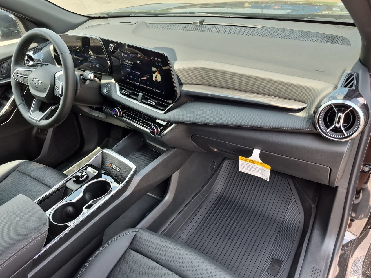 2027 Chevrolet Equinox LT - Photo 29