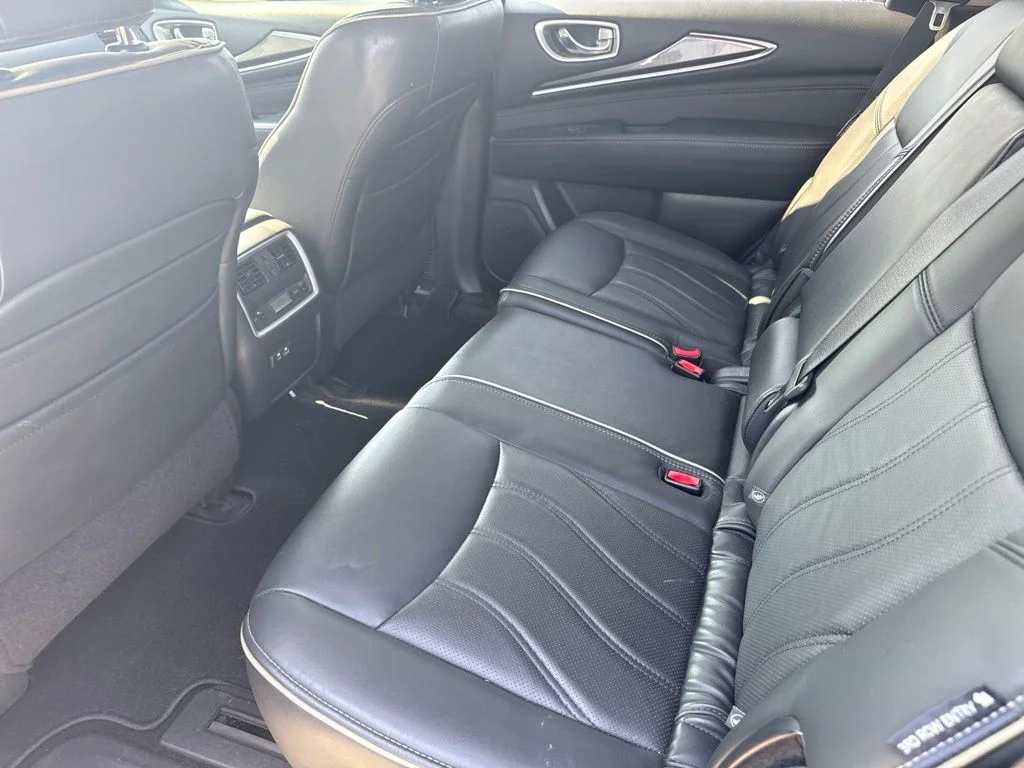 Used 2019 Gray INFINITI LUXE image 17