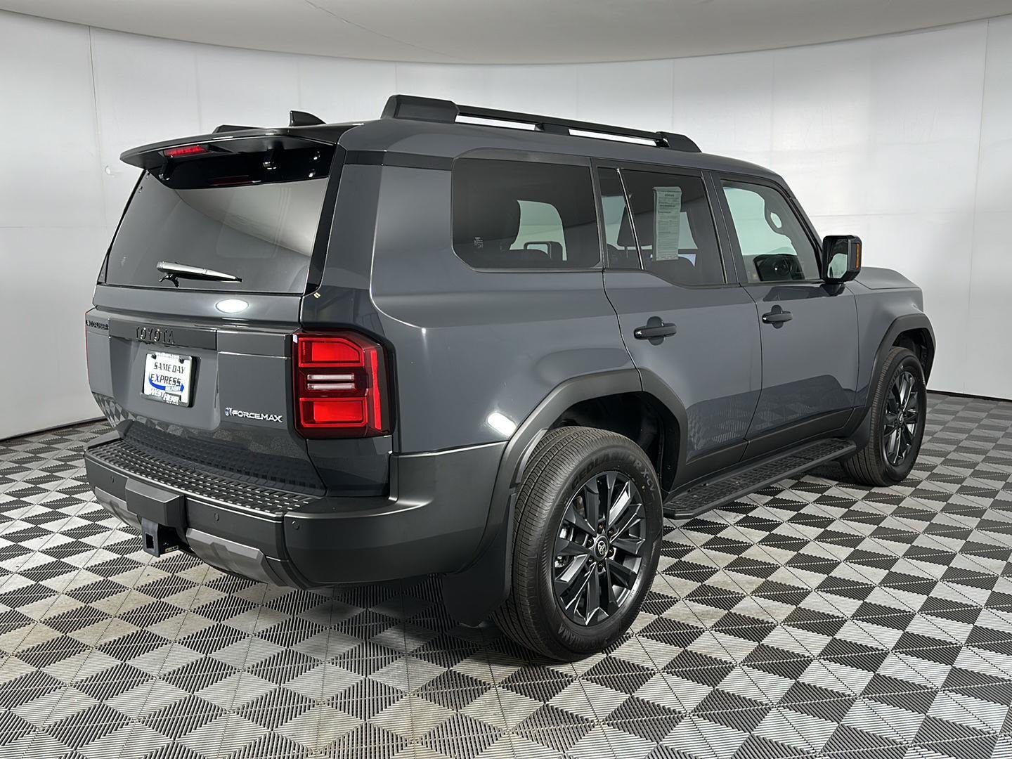 Used 2026 Underground Toyota Base image 7