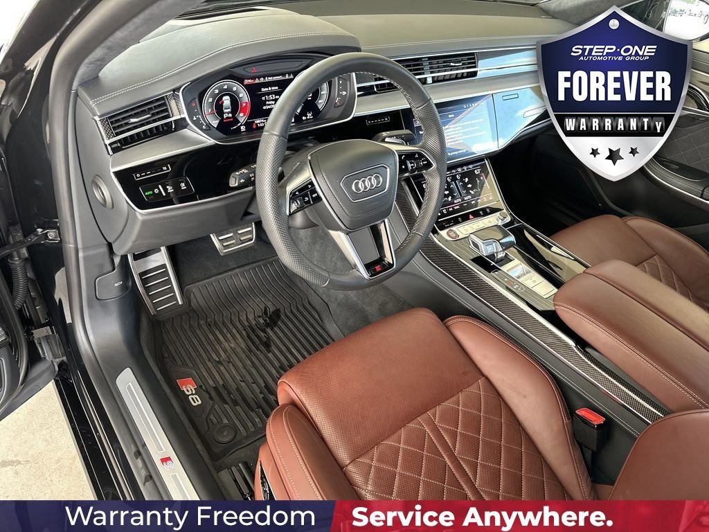 Used 2024  Audi 4.0T image 12